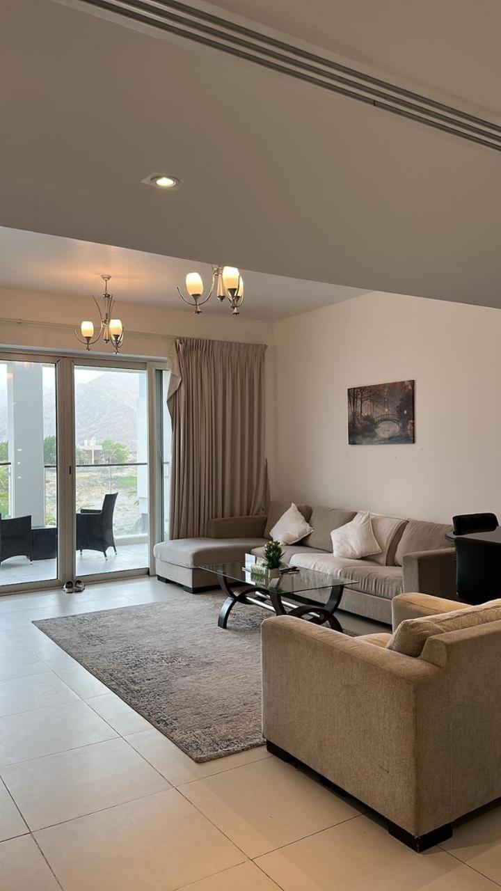 2bhk Furnished Flat With Jacuzzi *